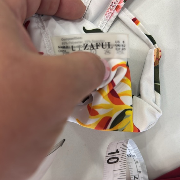 Zaful Floral Bikini Set with Burgundy Bottoms.  Sz L - Picture 4 of 5